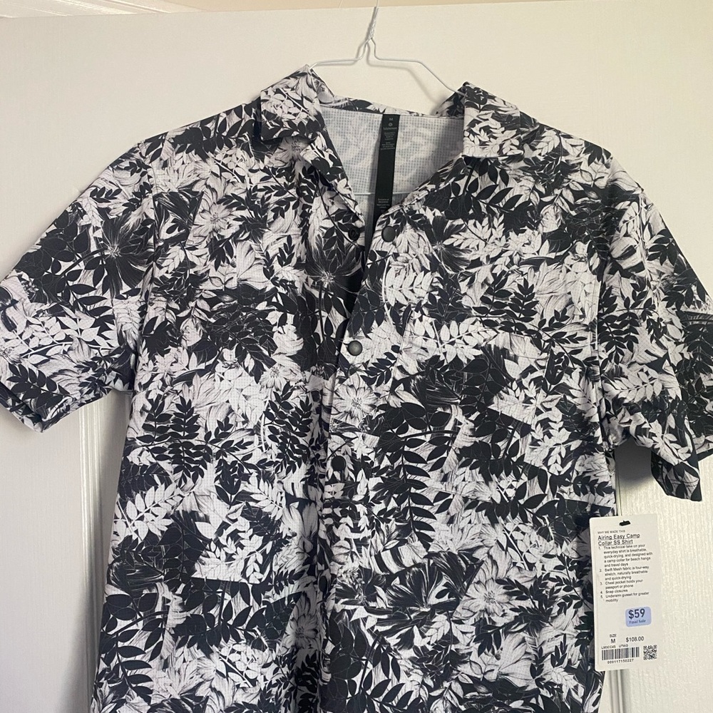 NWT Men’s Lululemon Airing Easy SS Buttondown